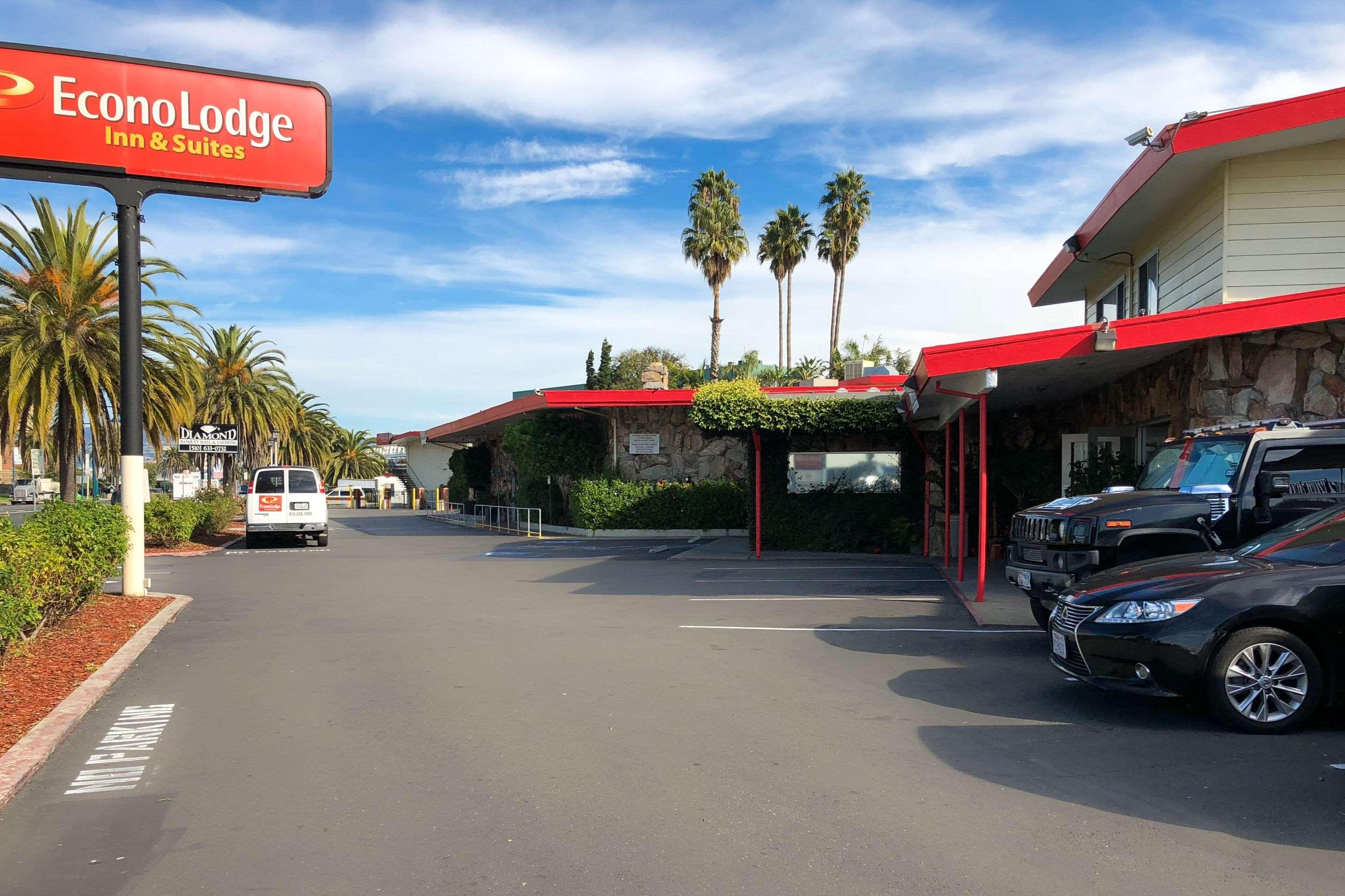 Econo Lodge Inn & Suites Oakland Airport Zewnętrze zdjęcie